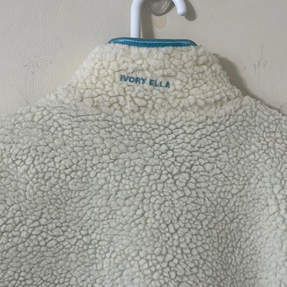 NWOT Ivory Ella Chloe White Sherpa Blue Satin Lined Full Zip Jacket Size Small - Picture 12 of 12